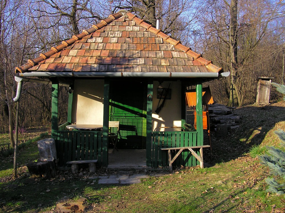 �nkiszolg�l� vad�szkunyh� Nagyb�rzs�ny k�rny�k�n :-)