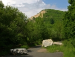 Kavicsok az �ton (B�l-k� alatt)