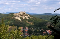 2009-08-30 Siroki vár a Nyírjes-tó felöl